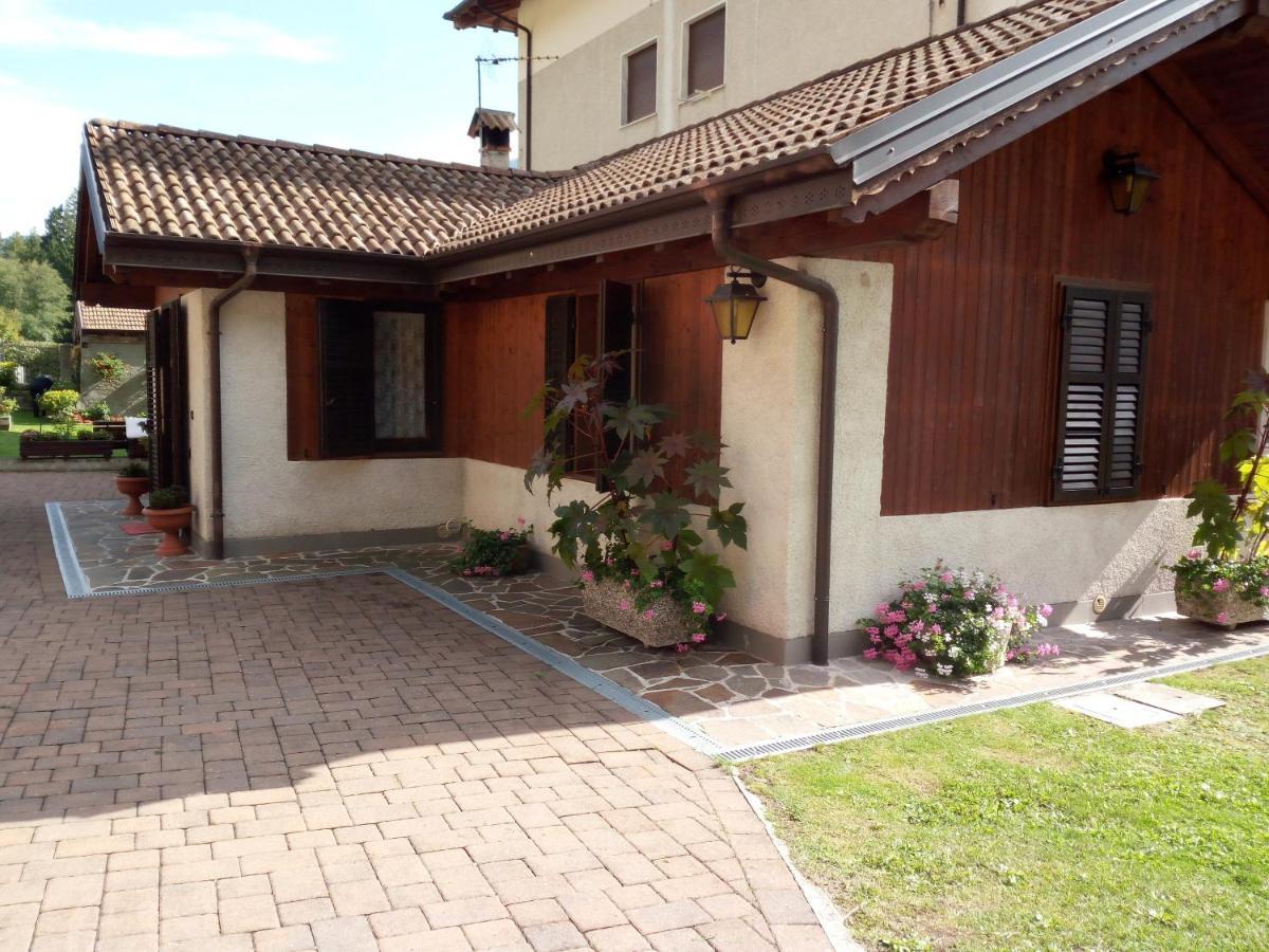 Casetta Vittorio Mezzolago Exterior foto